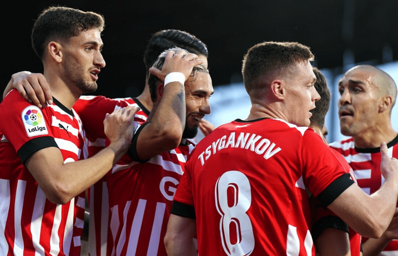 YIHAO-莱万多夫斯基爆冷击败FPX，比分优势明显引爆全场！的简单介绍